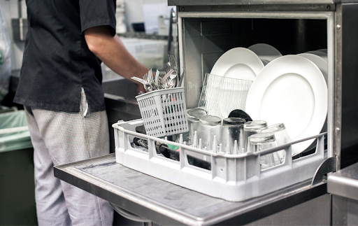 Commercial Dishwasher Cleaning: Effective Maintenance Tips