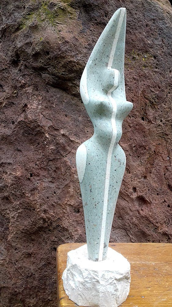 Nuova Dea trachite-lime stone