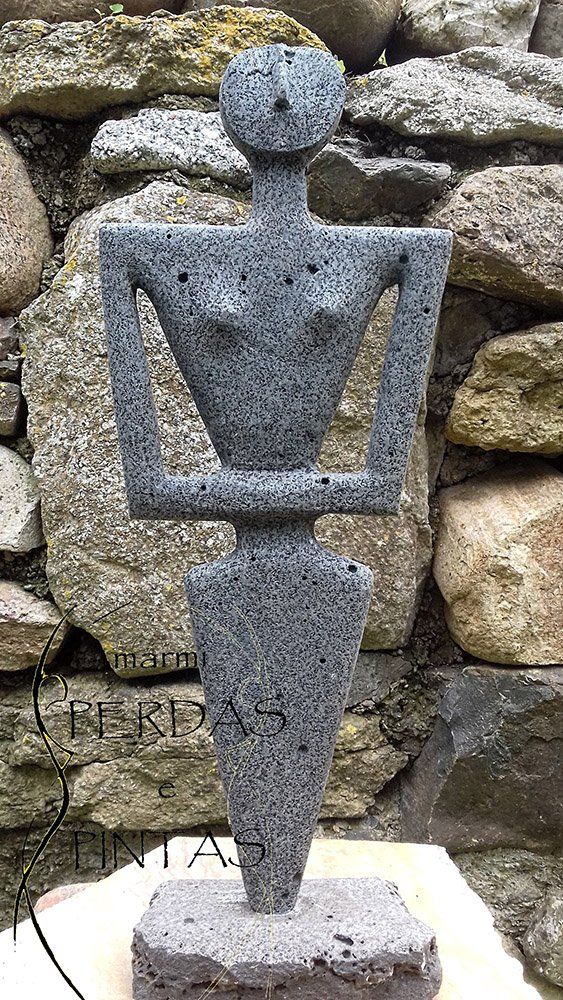 Dea Madre riproduzione archeologica basalto
