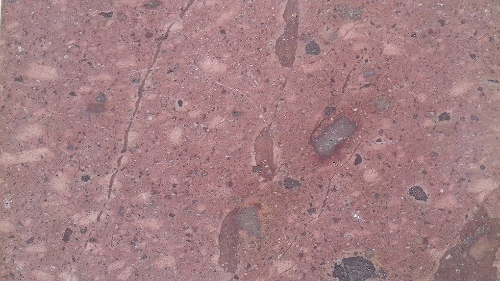 Trachite rossa Fordongianus Sardegna