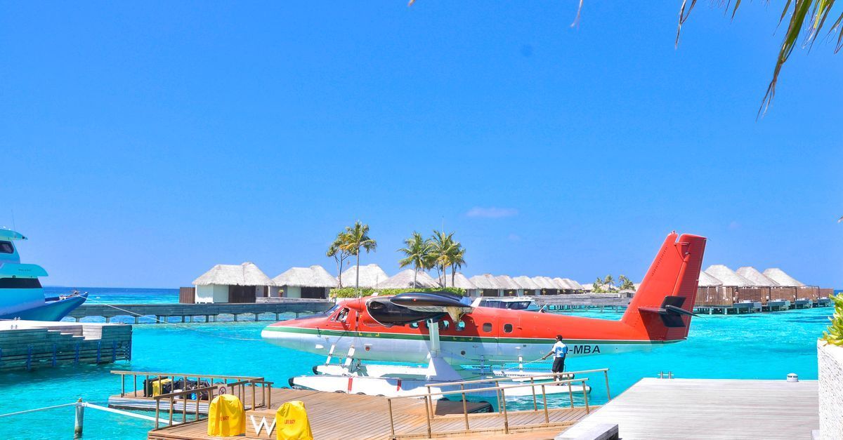 Maldives airport transfers by seaplane and speedboat for UK travellers