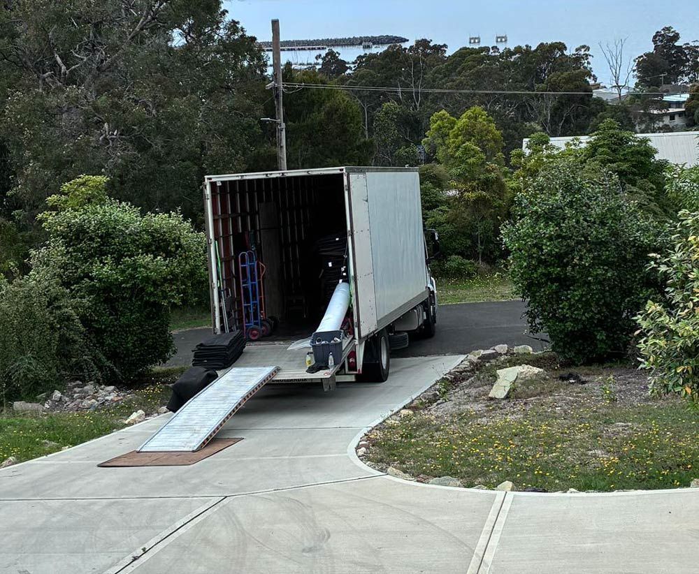 Removalists Truck for Moving Services