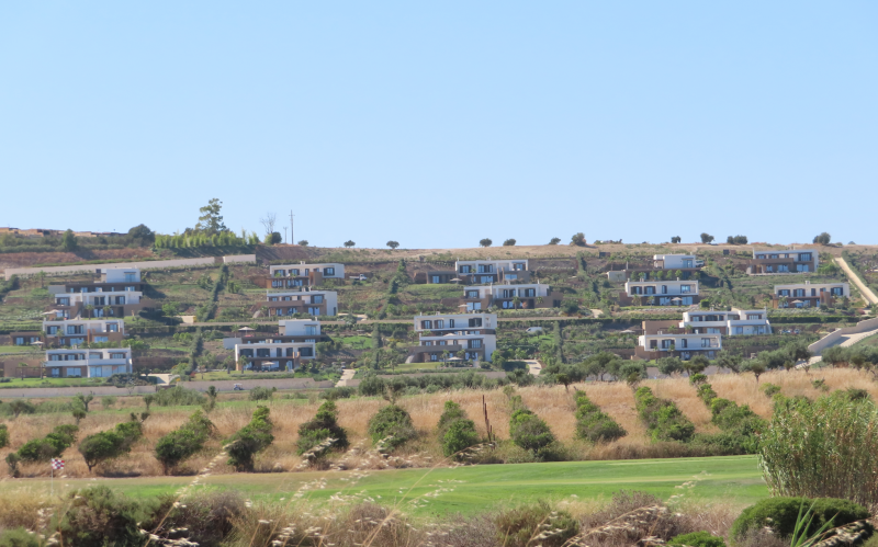 tettoia con struttura in legno