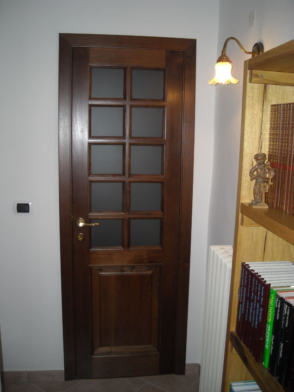 porta in vetro e legno per corridoio