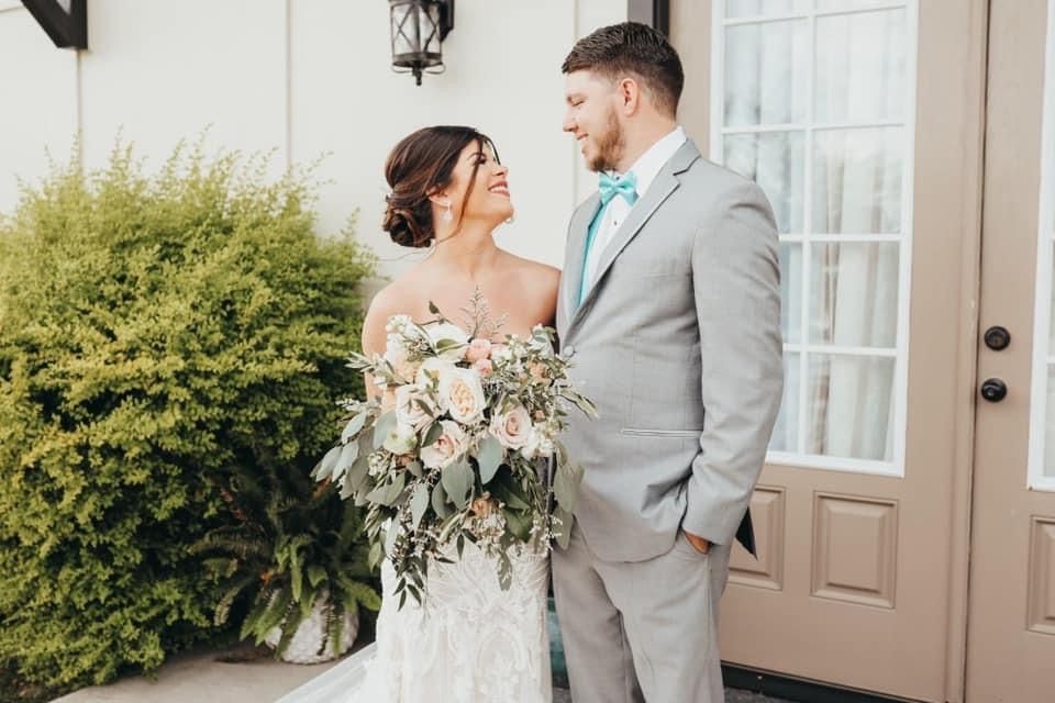 gorgeous large wedding bouquet