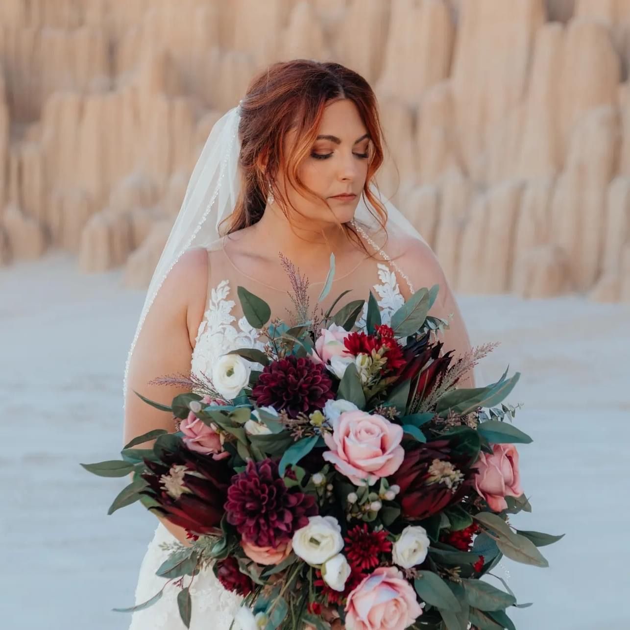 wedding flowers bold deep red
