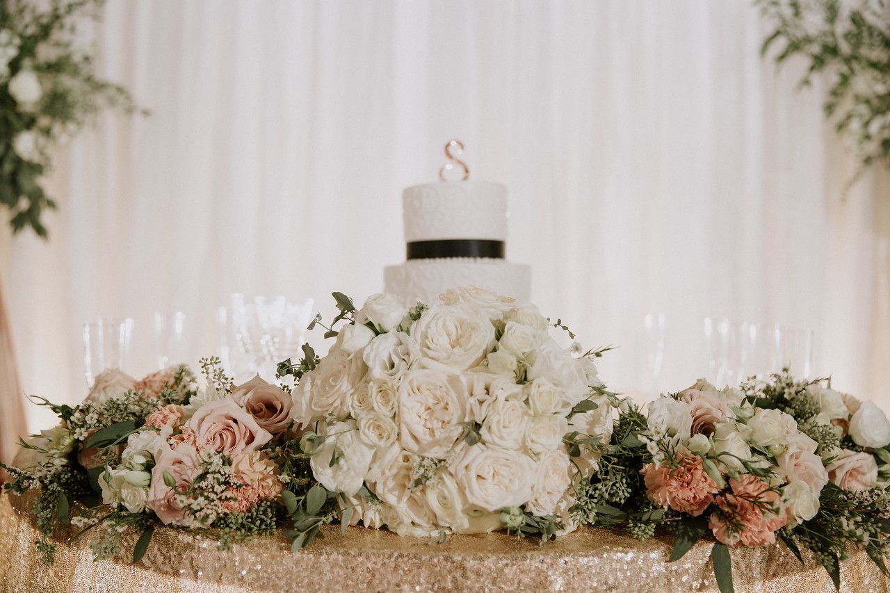 Wedding cake table florals
