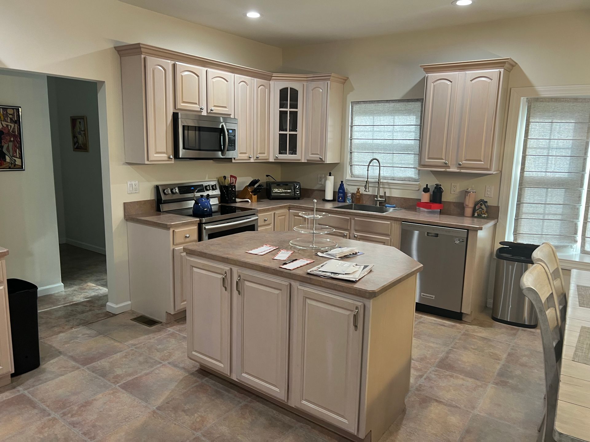 kitchen cabinet refacing before 