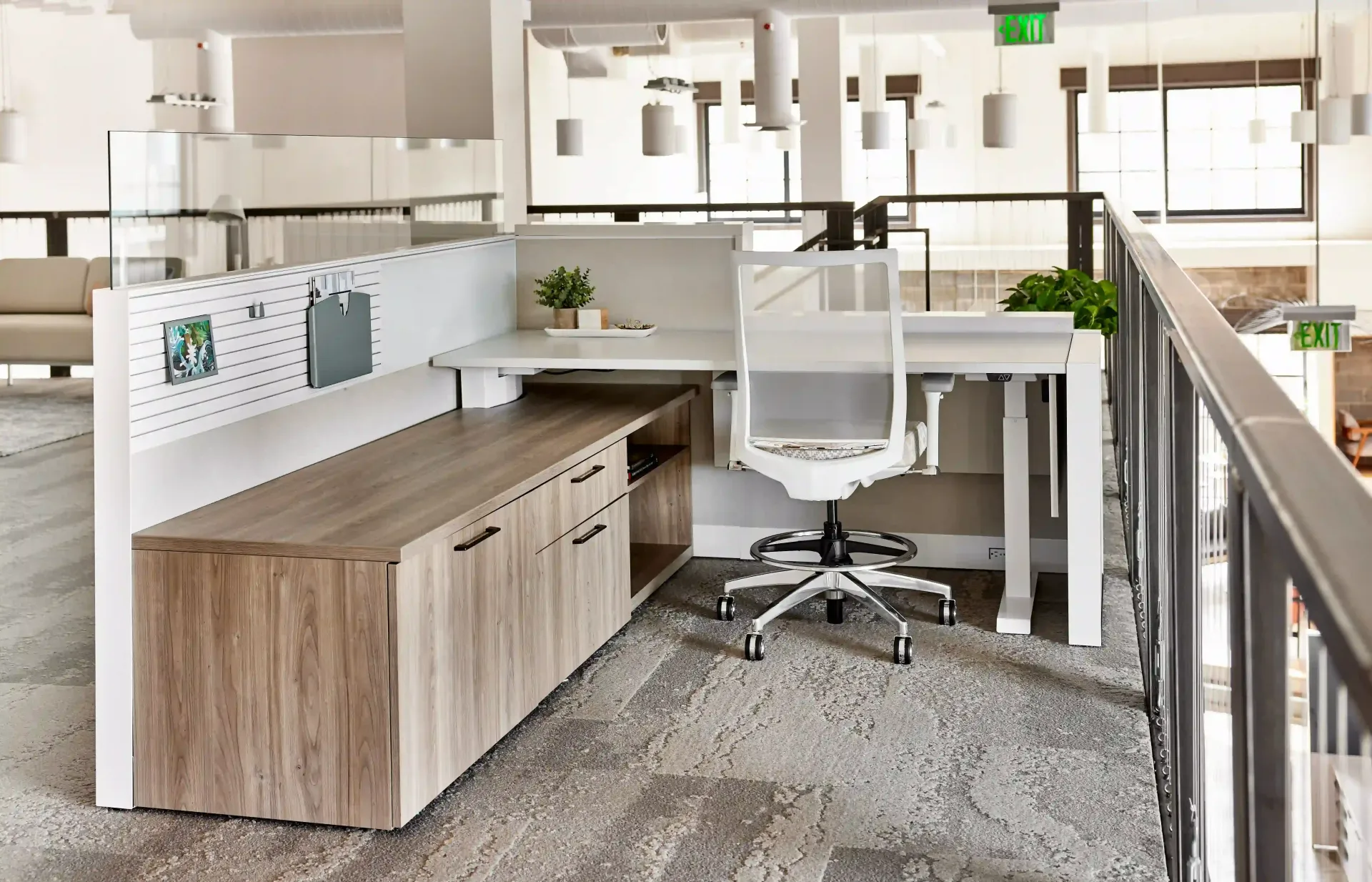 A room with a desk and chair in it