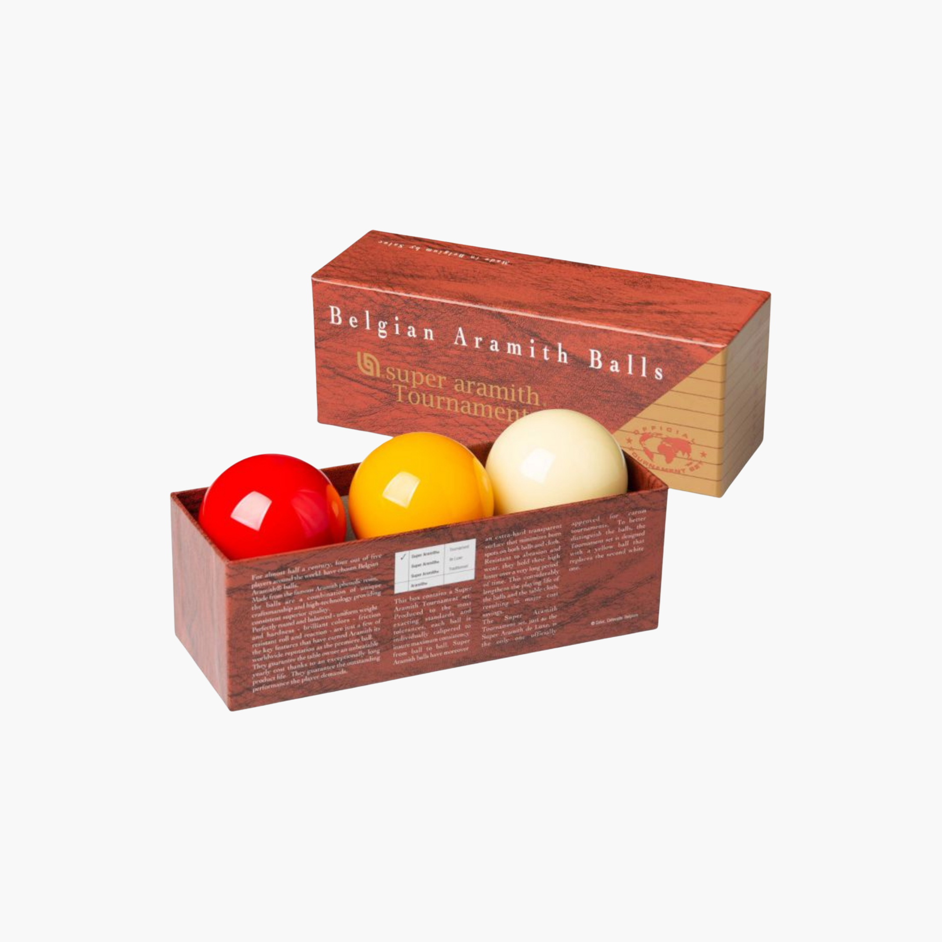 Er zitten drie biljartballen in een doosje met de tekst Aramith ballen.