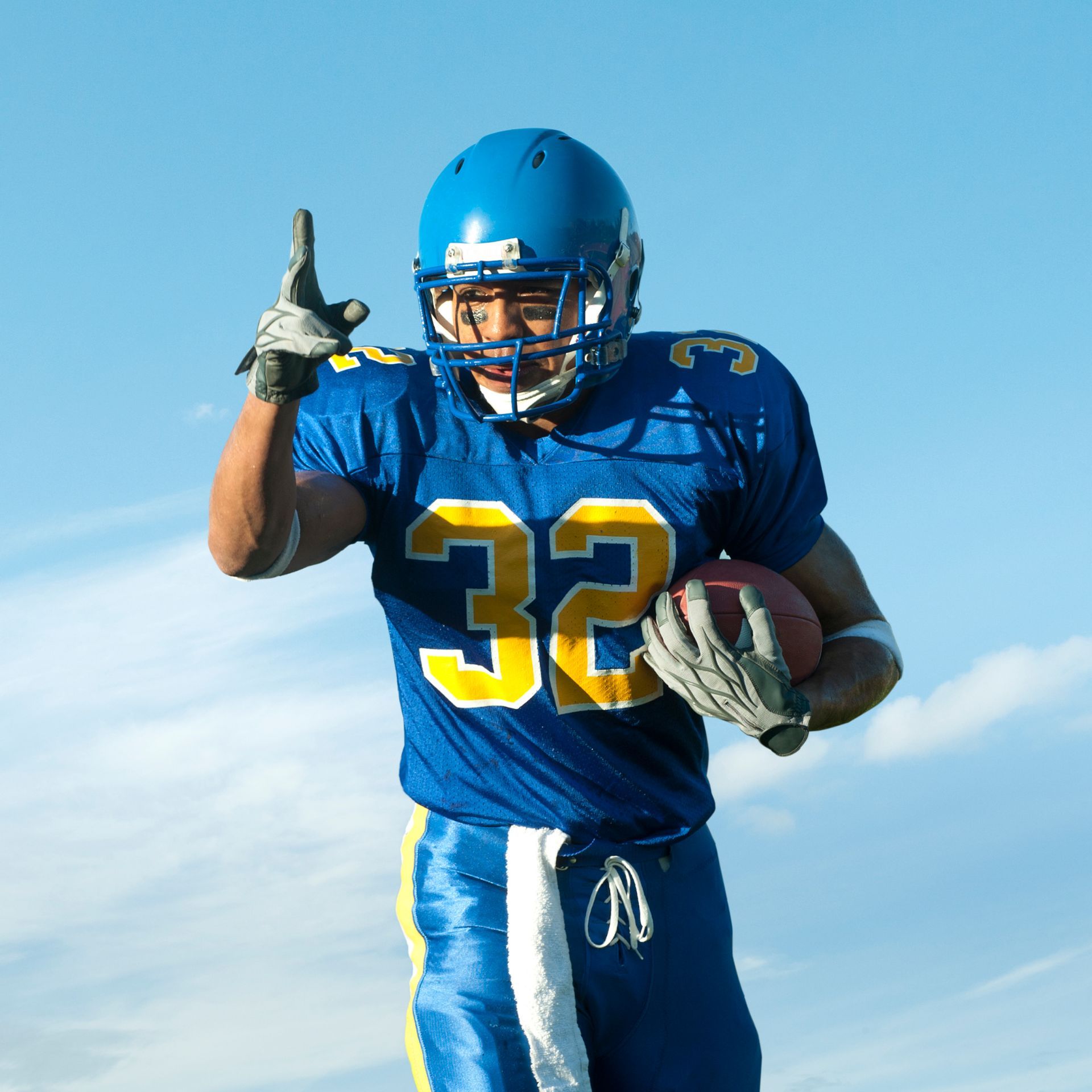 A football player with the number 32 on his jersey