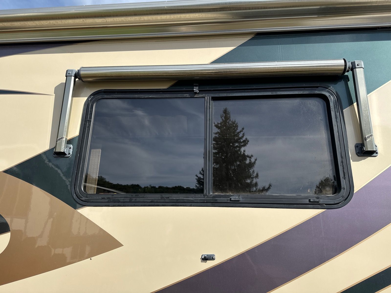 RV windshield replacement in Twin Falls, ID