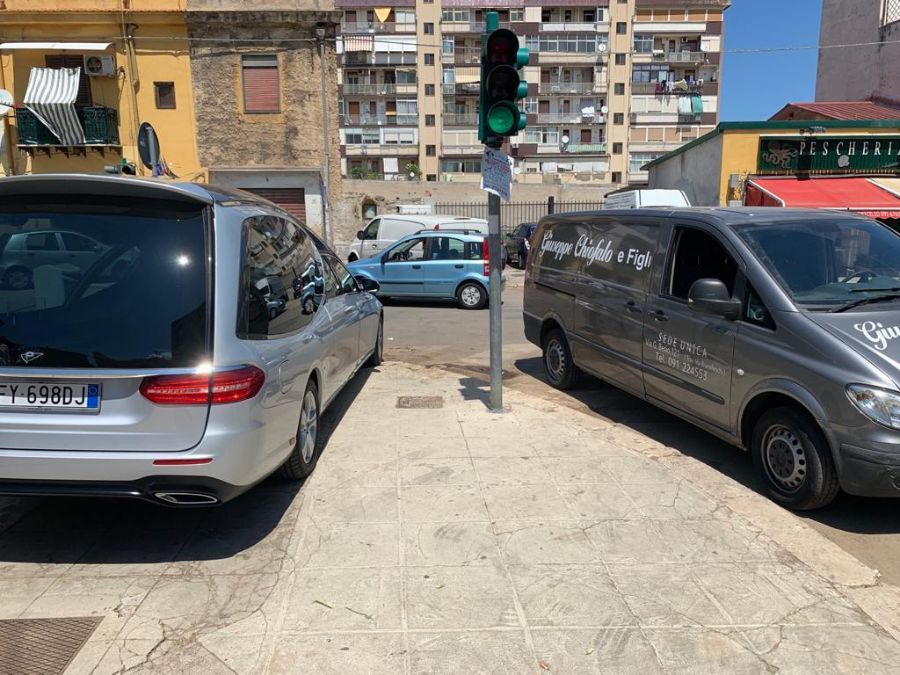 mezzi per il trasporto funebre