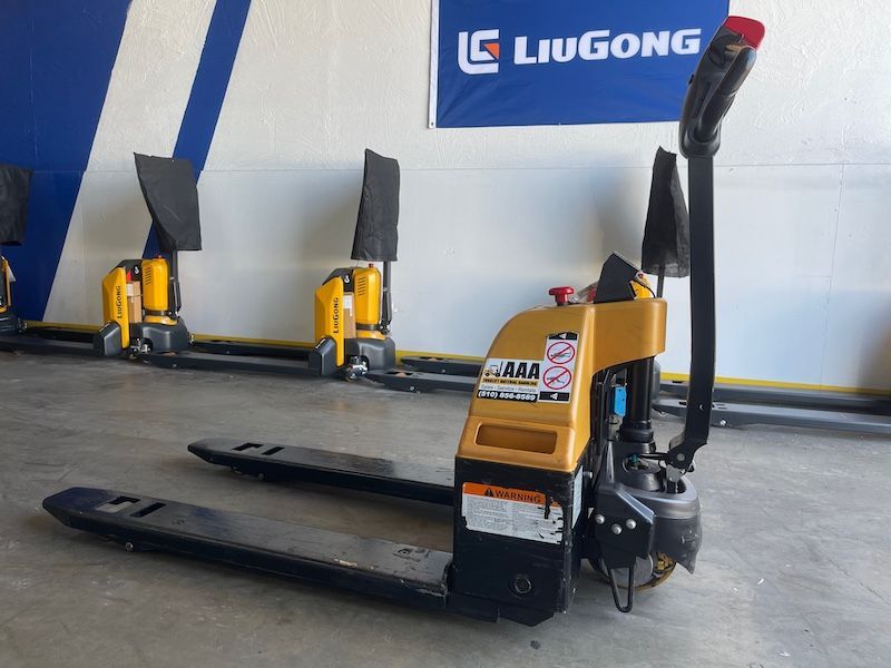 Big Joe E30 Electric Pallet Jack
Pallet Jack