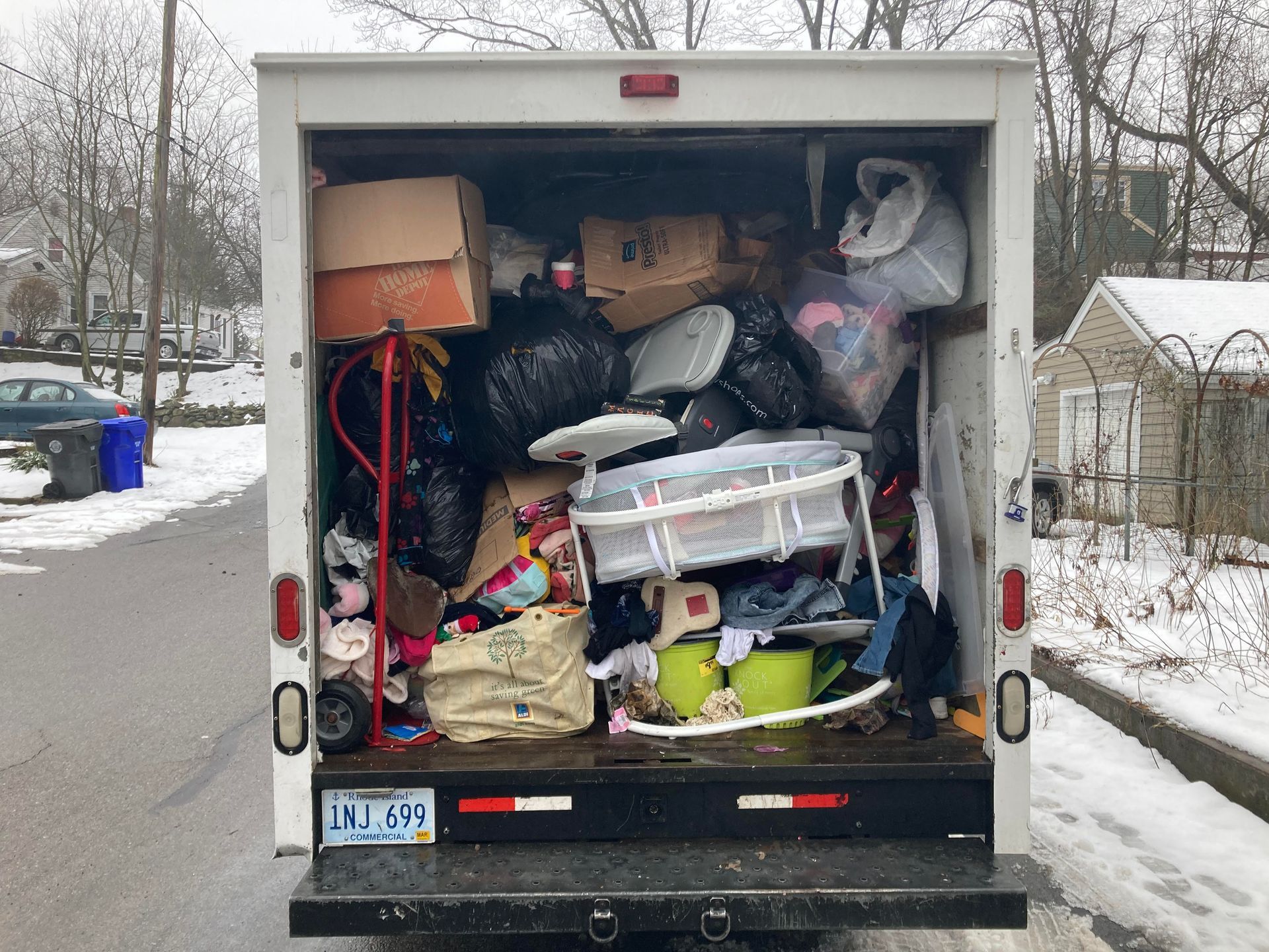 hocus pocus junk removal truck