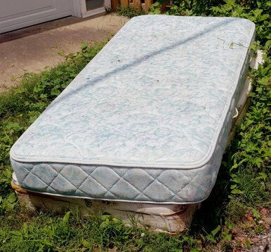 mattress removal in rhode island