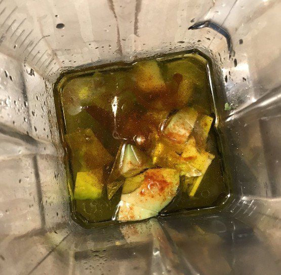 avocado lime dressing ingredients in blender