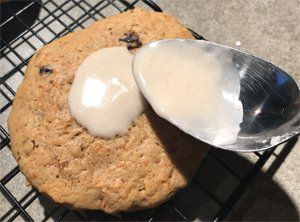 icing spreading on cookie
