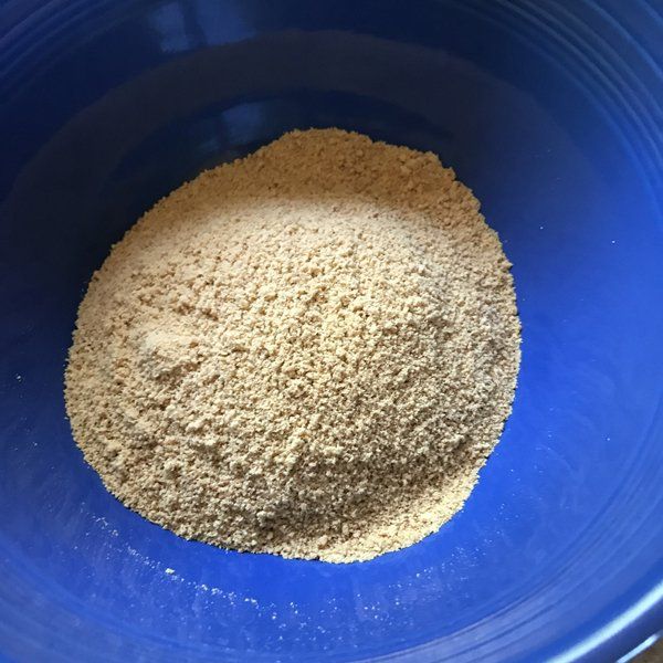 graham cracker crumbs