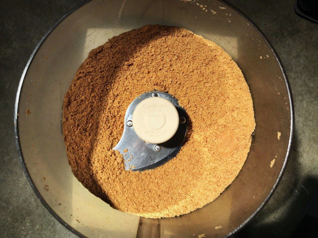 graham crackers crumbs in food processor