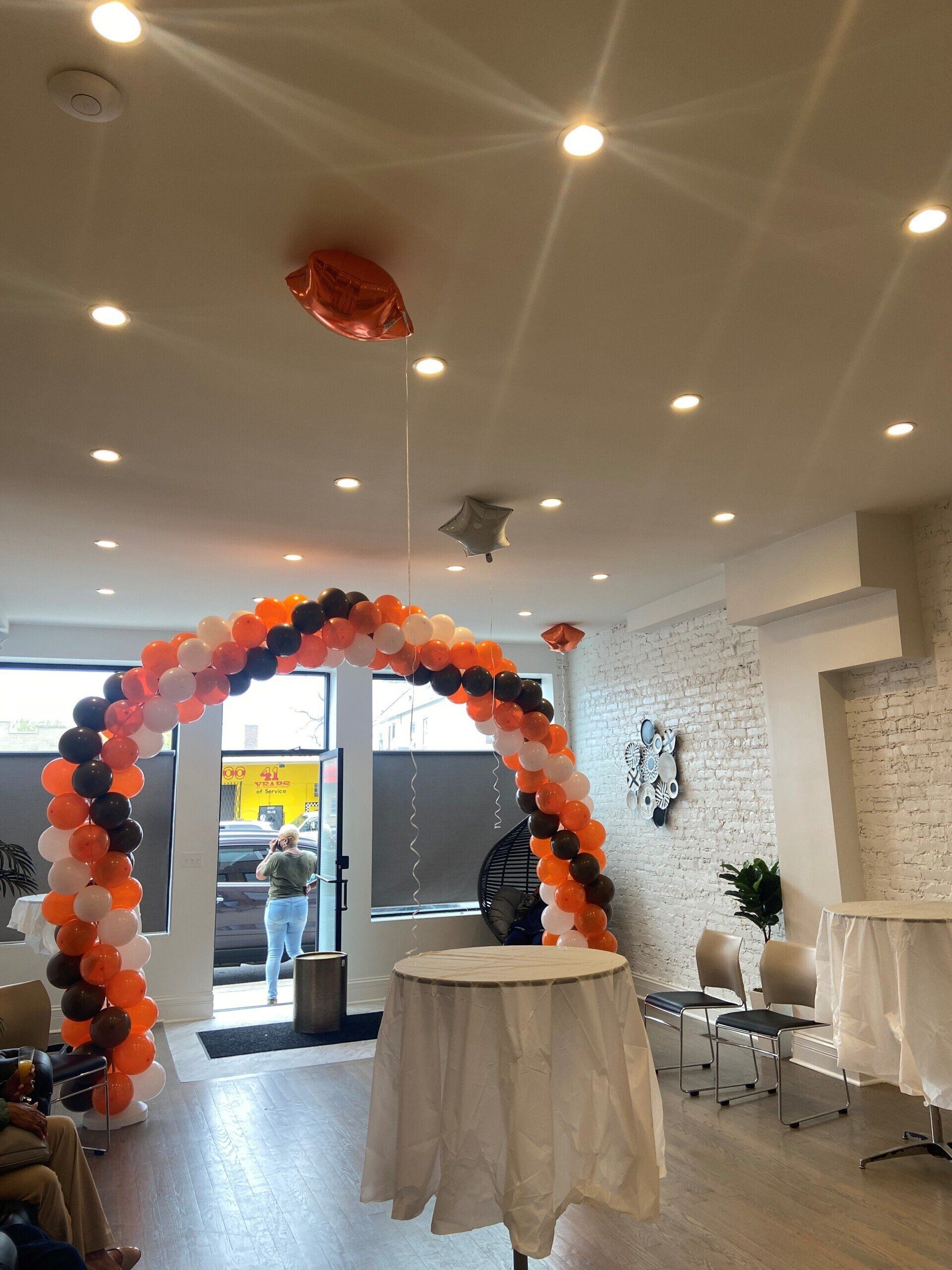 Balloon Arc Design — Chicagoland, IL — Design on a Dime Co Inc