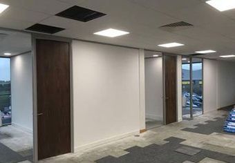 suspended ceiling installation for a office space