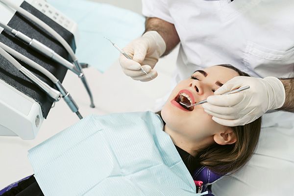 An Oral Surgeon Talks About Oral Surgery and Gum Recession
