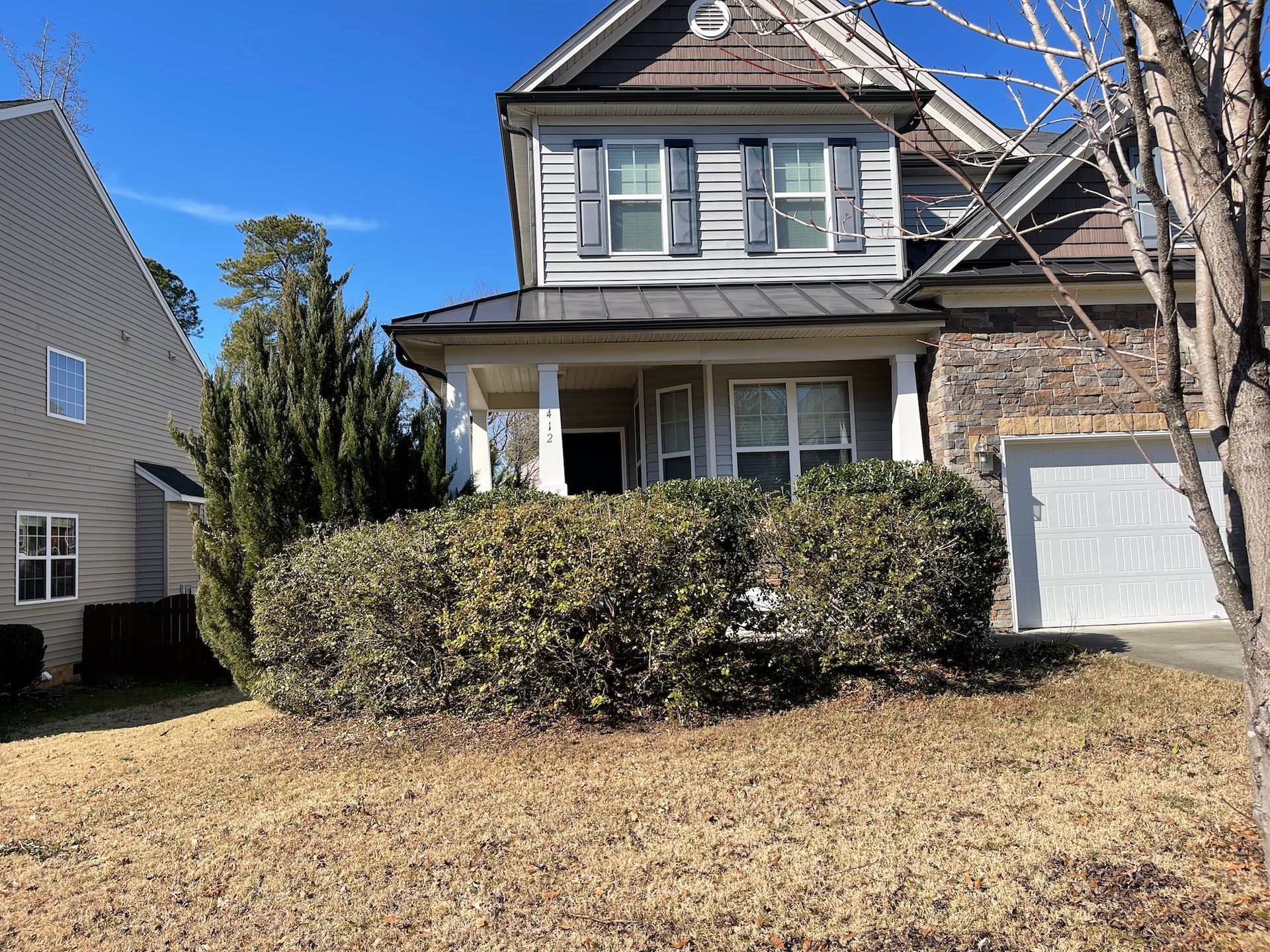 After Photo of Bush Trimming