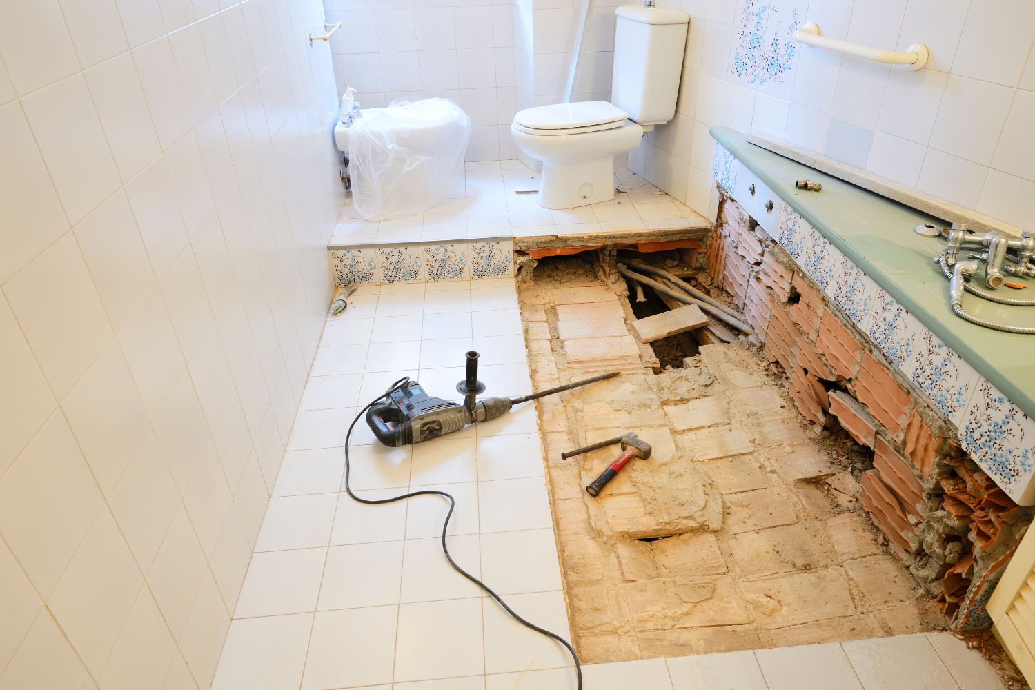 How To Prevent Water Damage In The Bathroom