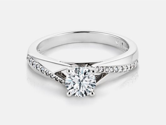 PLC82 Sidestone Engagement Ring