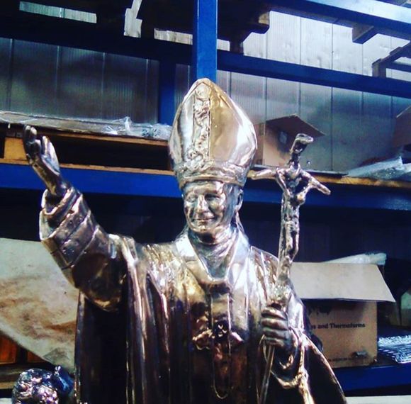 statua di Papa Wojtyla restaurata
