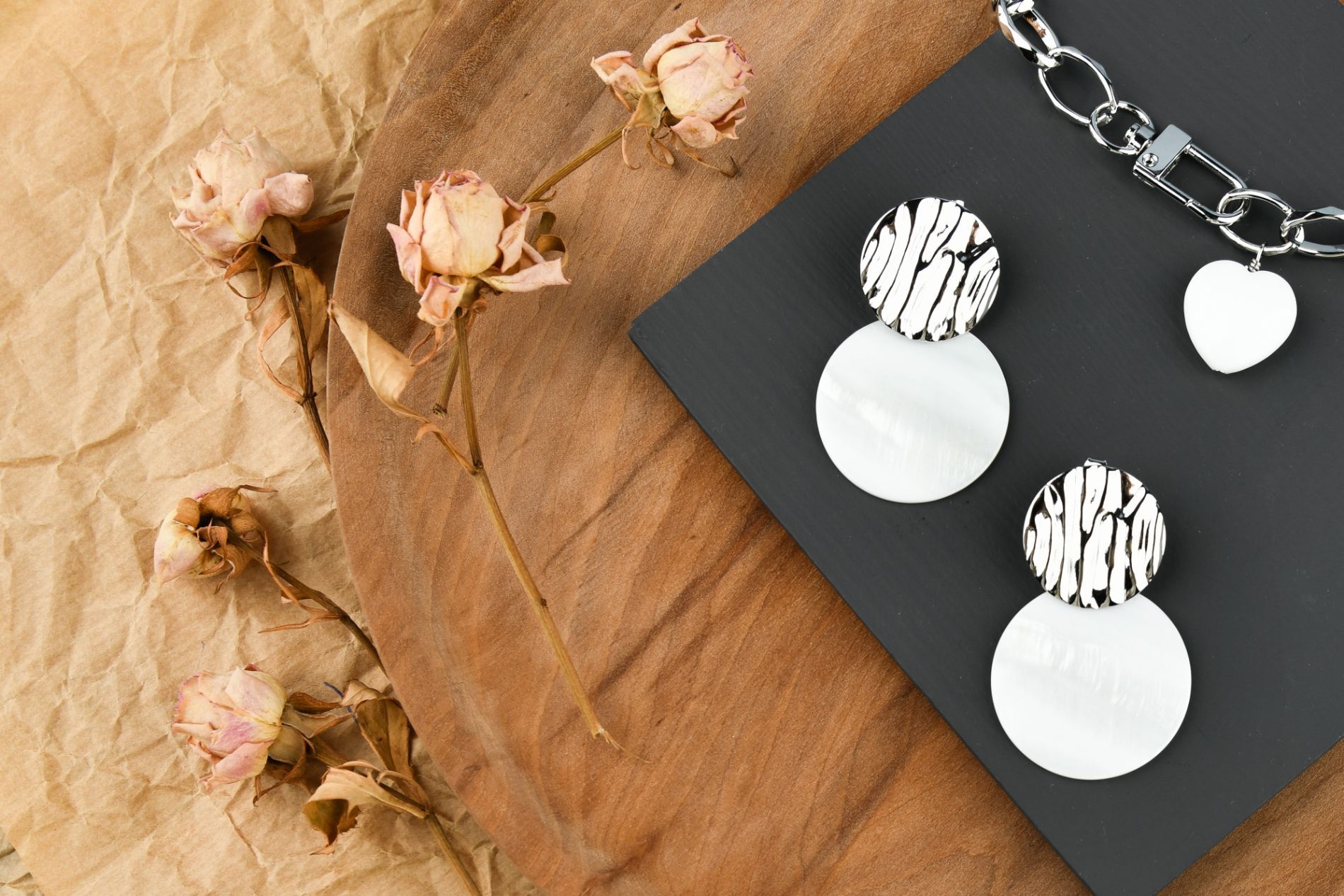 restauro gioielli in metallo