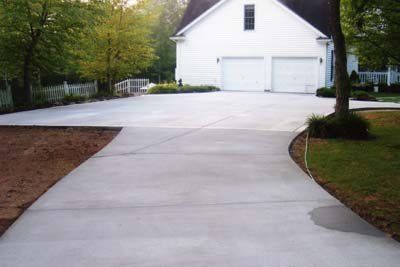 Modern House Driveway | Louisville, KY | S & S Concrete Inc.