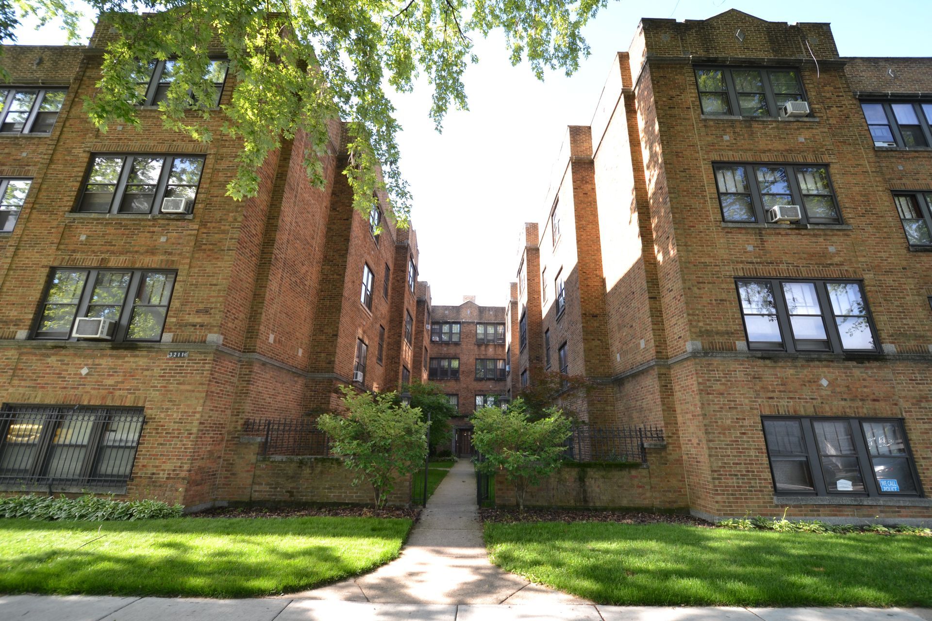 3217 W. Belle Plaine