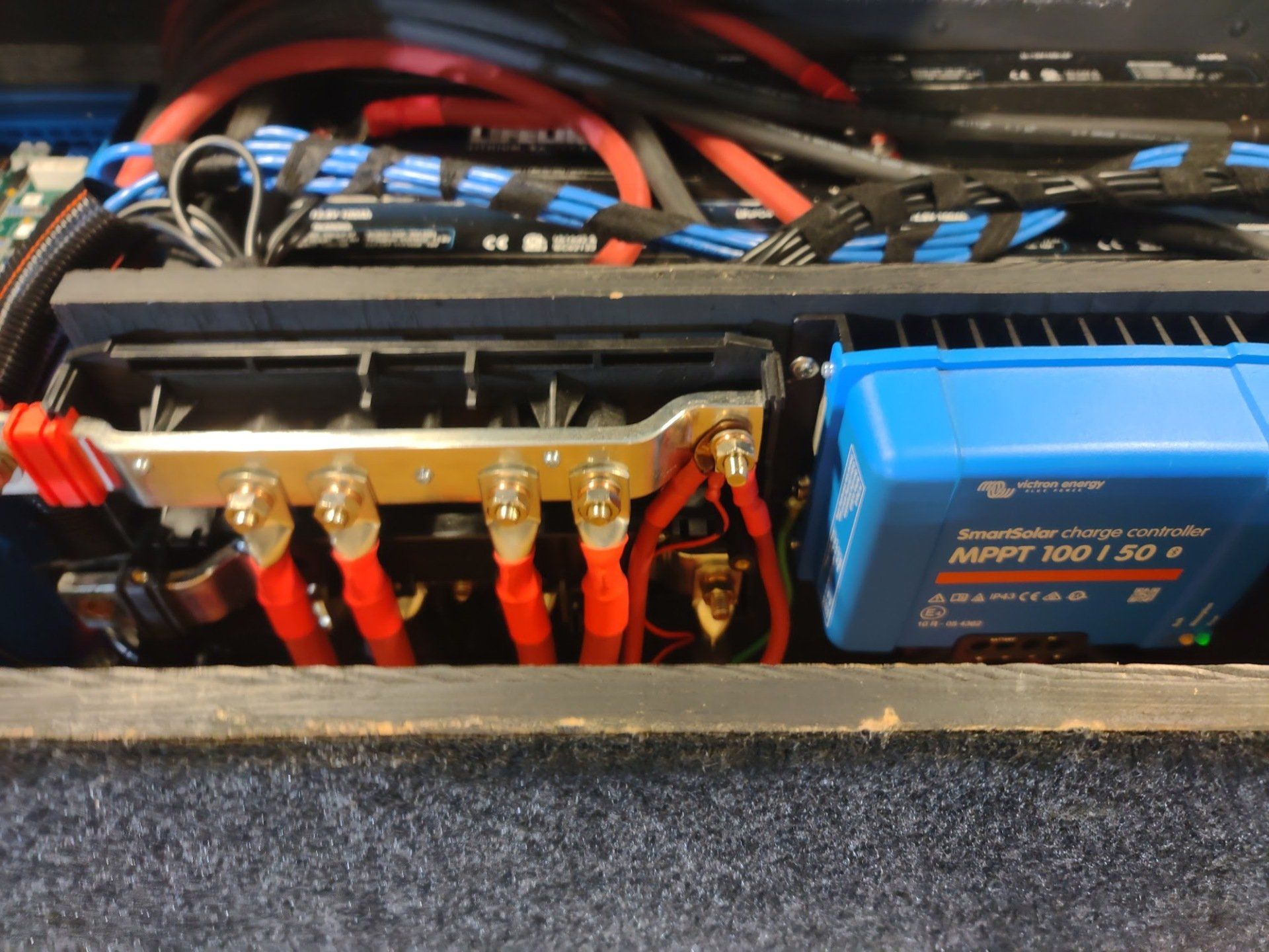 Victron energy charge controller and wiring