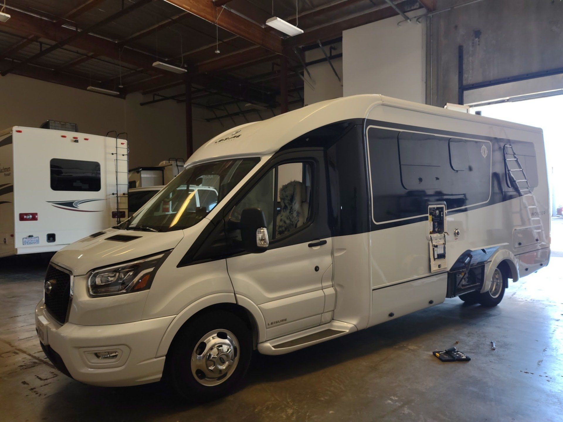 White van build completed by solaronrv