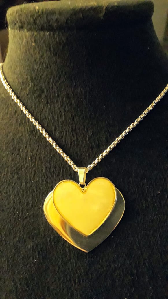 collar con corazon