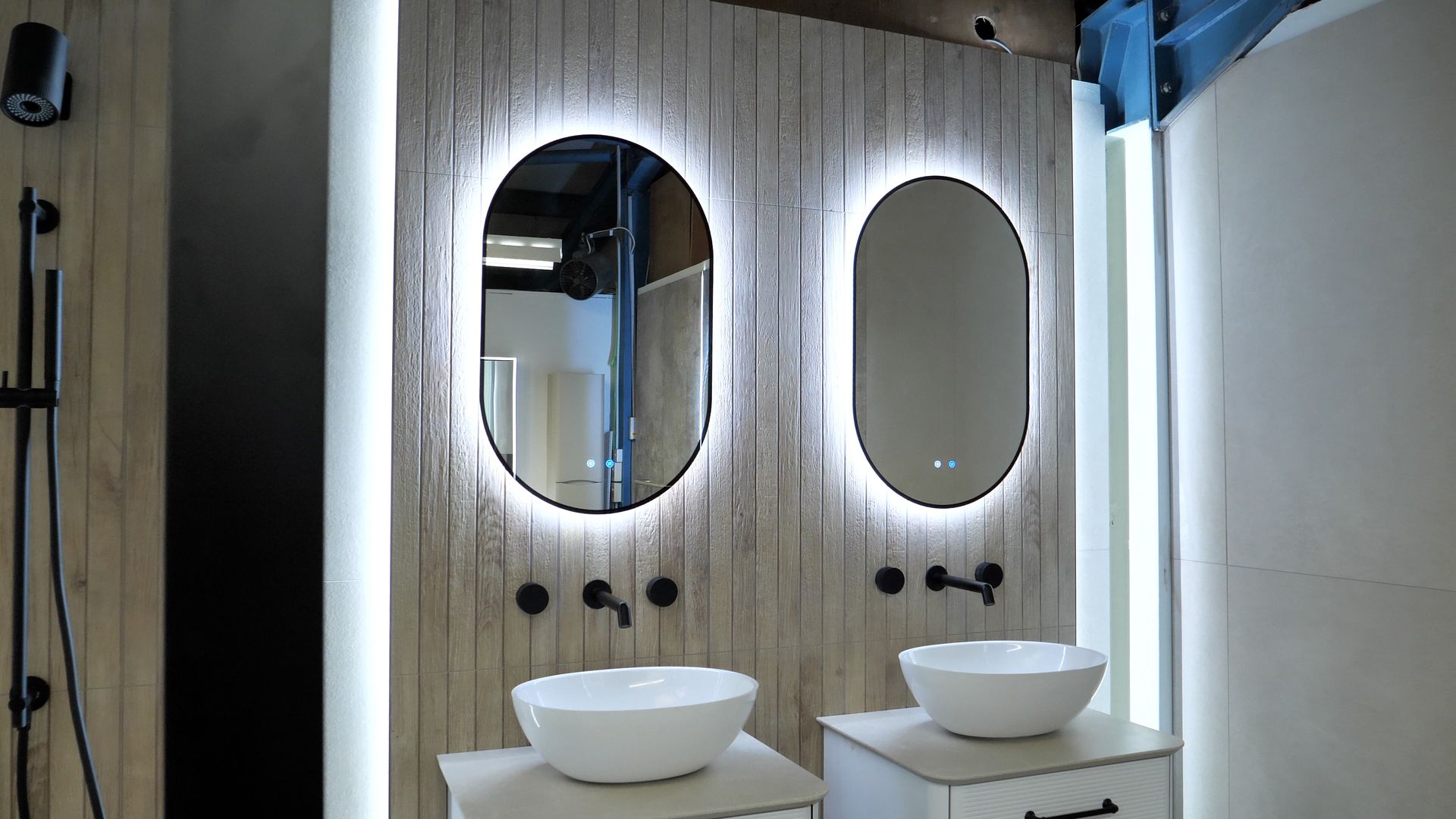 Bathroom Showroom in Swadlincote, Derbyshire