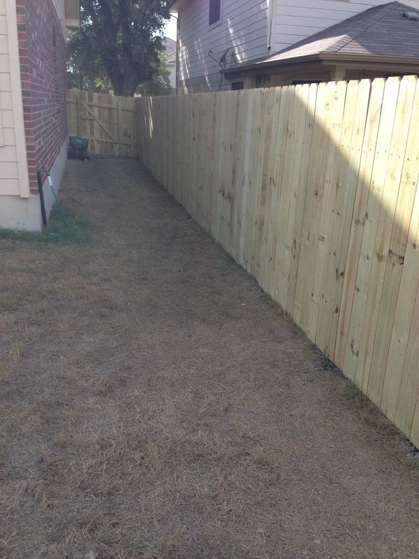 wood privacy fence builder