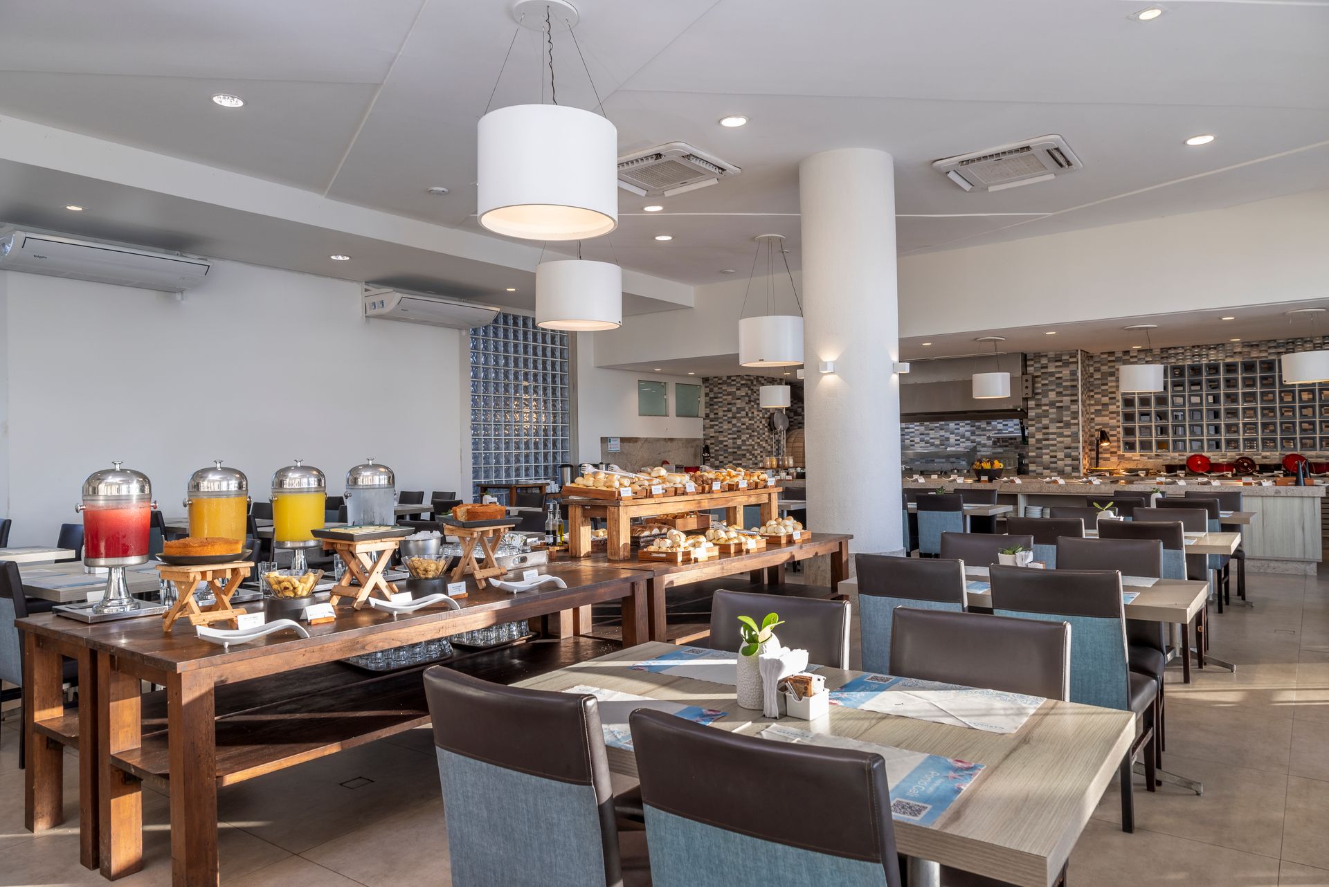 Restaurante com café da manhã Marupiara Resort