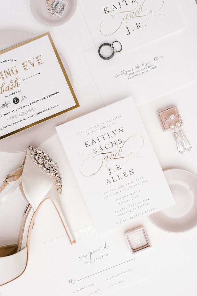 Wedding Invitations That Pop