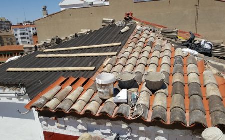 poner onduline bajo teja en rehabilitación de cubierta antigua en cuenca