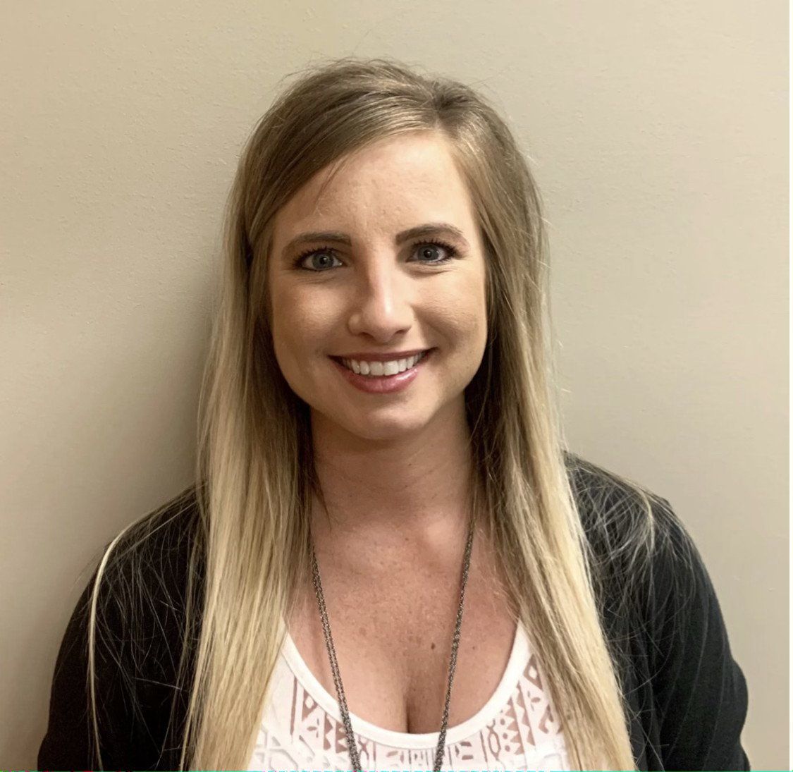 Wolken Therapy and Wellnes Physical Therapy Assistant Brit