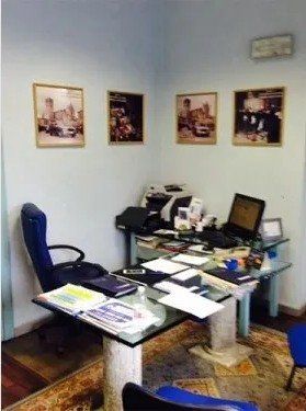 Interno dell'agenzia funebre di Perugia