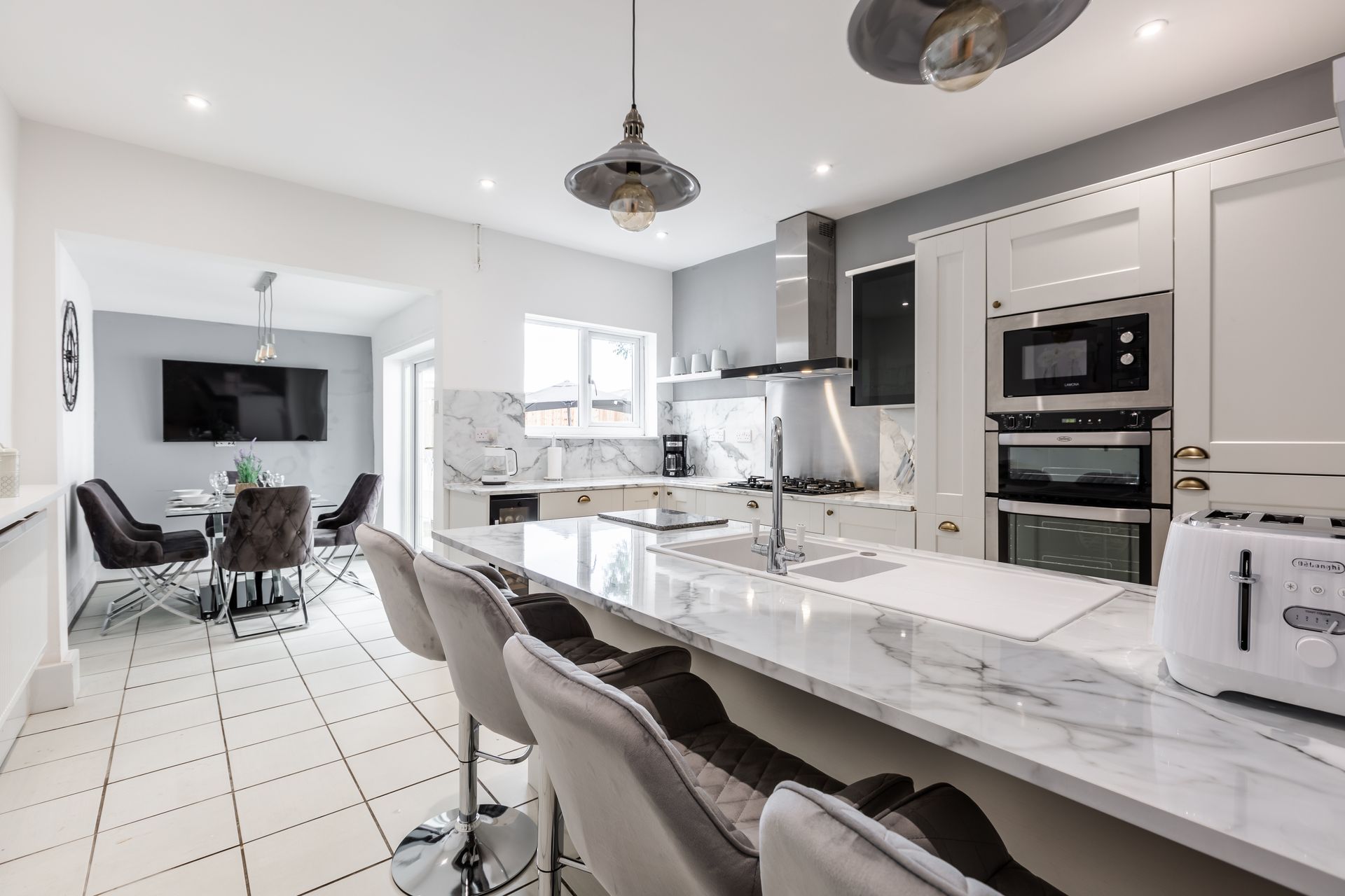 Spacious new kitchen