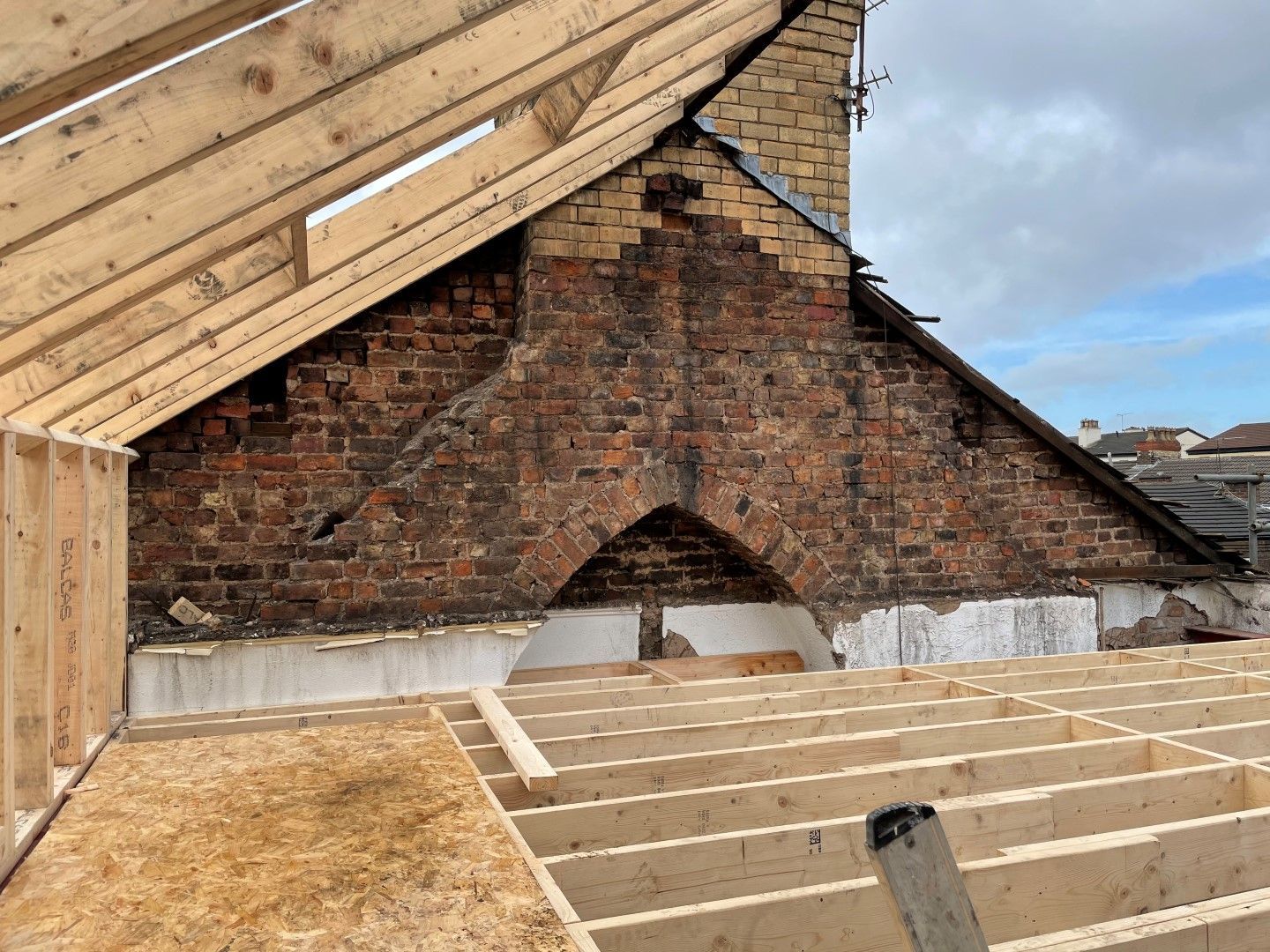 Fully reconstructed roof