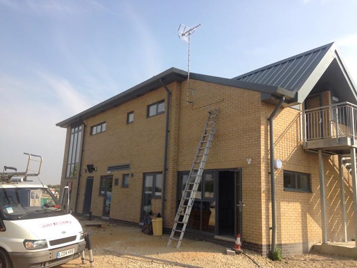 aerial rooftop mounted
