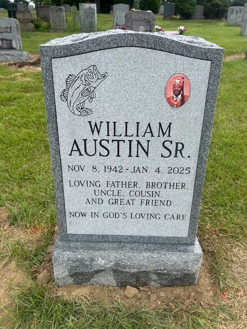 Austin Barre Grey Porcelain Photo Fish, Serp R