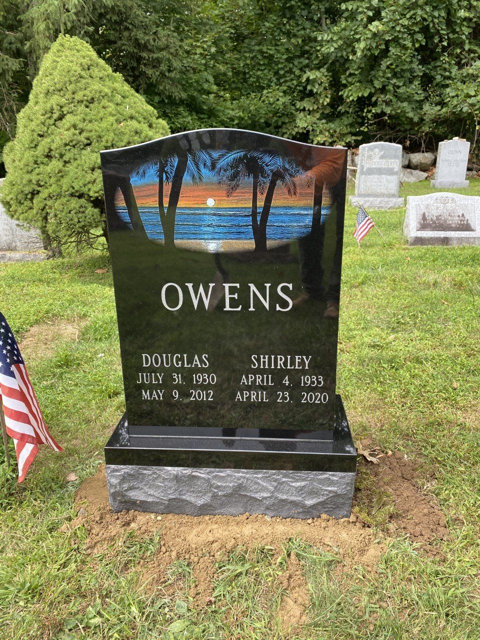 Owens Jet Black Polished 5 Skin Frosted Lettering Etching Scene Polished Margin Base Single Upright