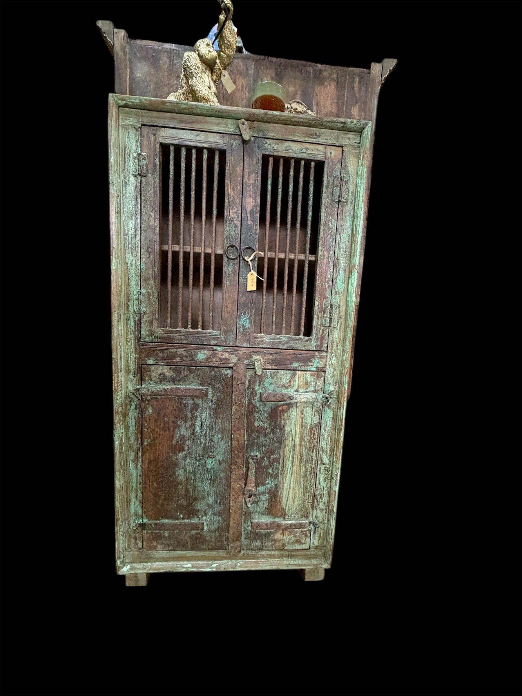 Unieke Vintage India Kast Handgemaakt & Authentiek